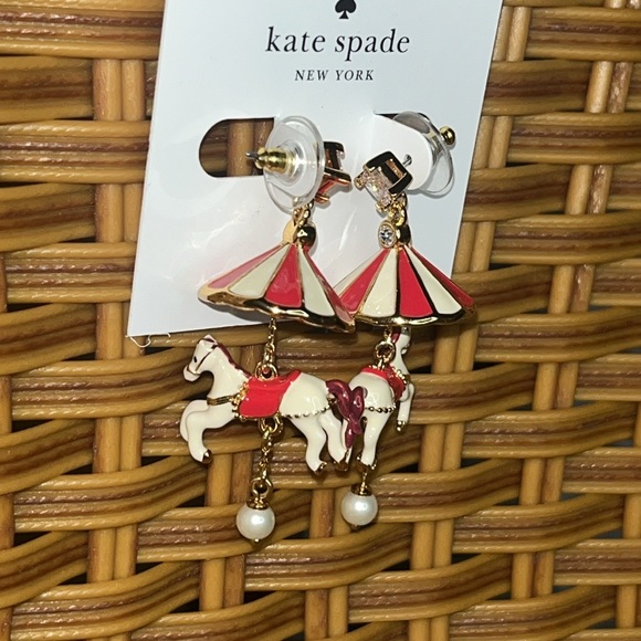 ♠️kate spade Winter Wonderland 3D Carousel Statement Dangling Earrings, NWT - Picture 8 of 14